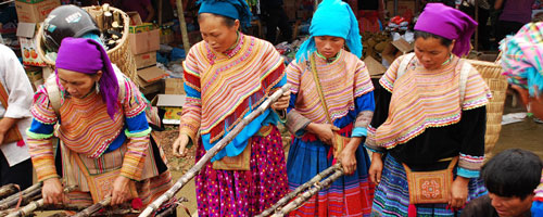 Experience the Hmong people on vacation