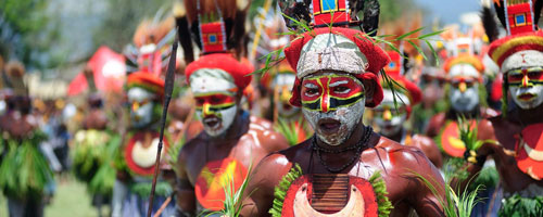 Experience the Huli people of Papua New Guinea